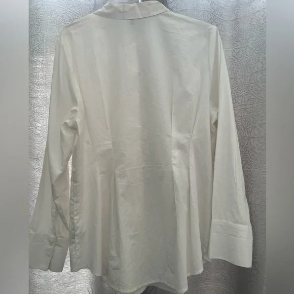 H&M taper-waisted long-sleeve button down - Picture 5 of 5